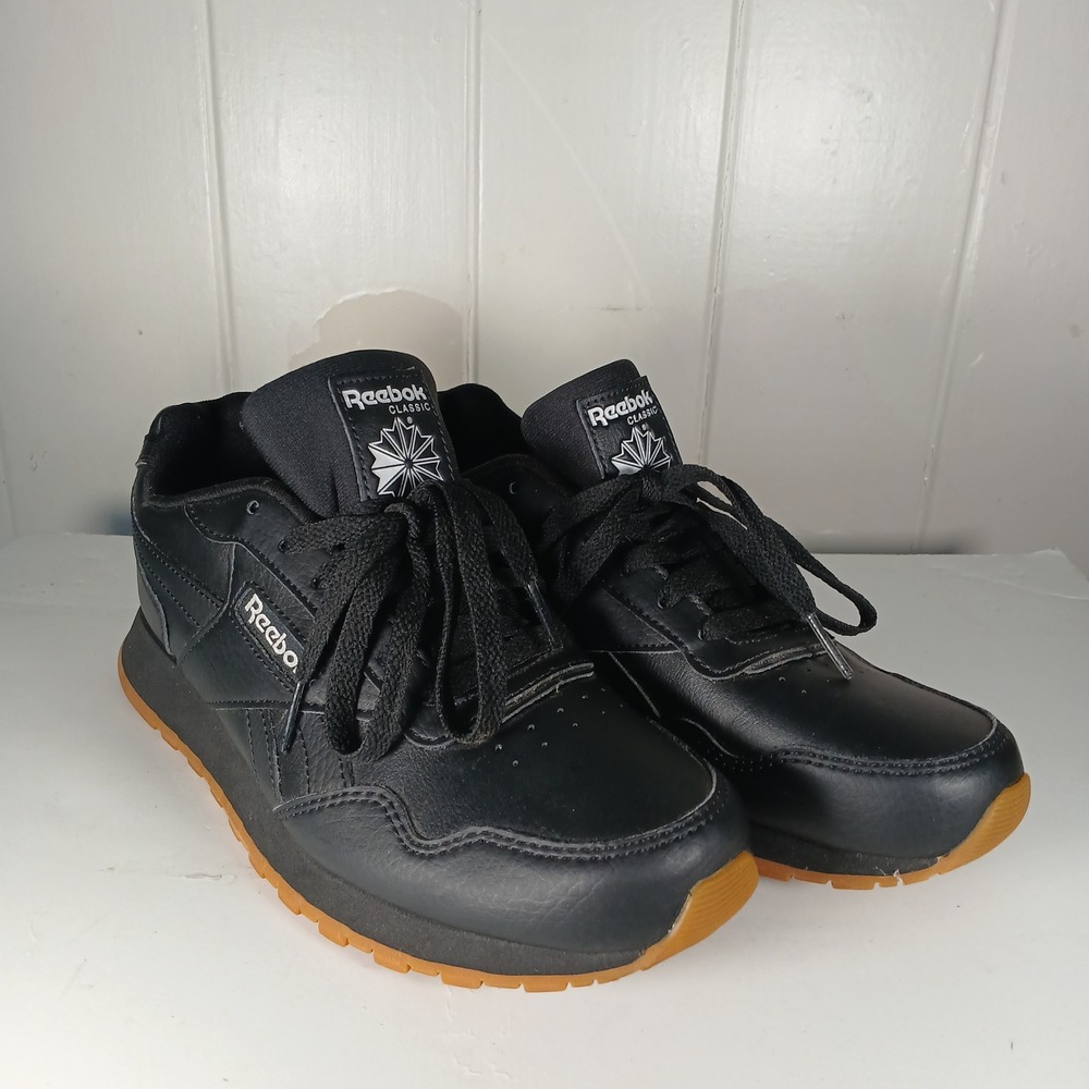 Reebok Classic Leather Sneaker Women 7 Black Gum Sole CM9941 Low Top Trainers